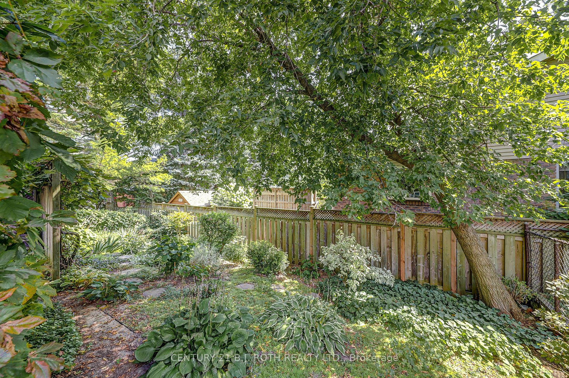 5 Richler Cres