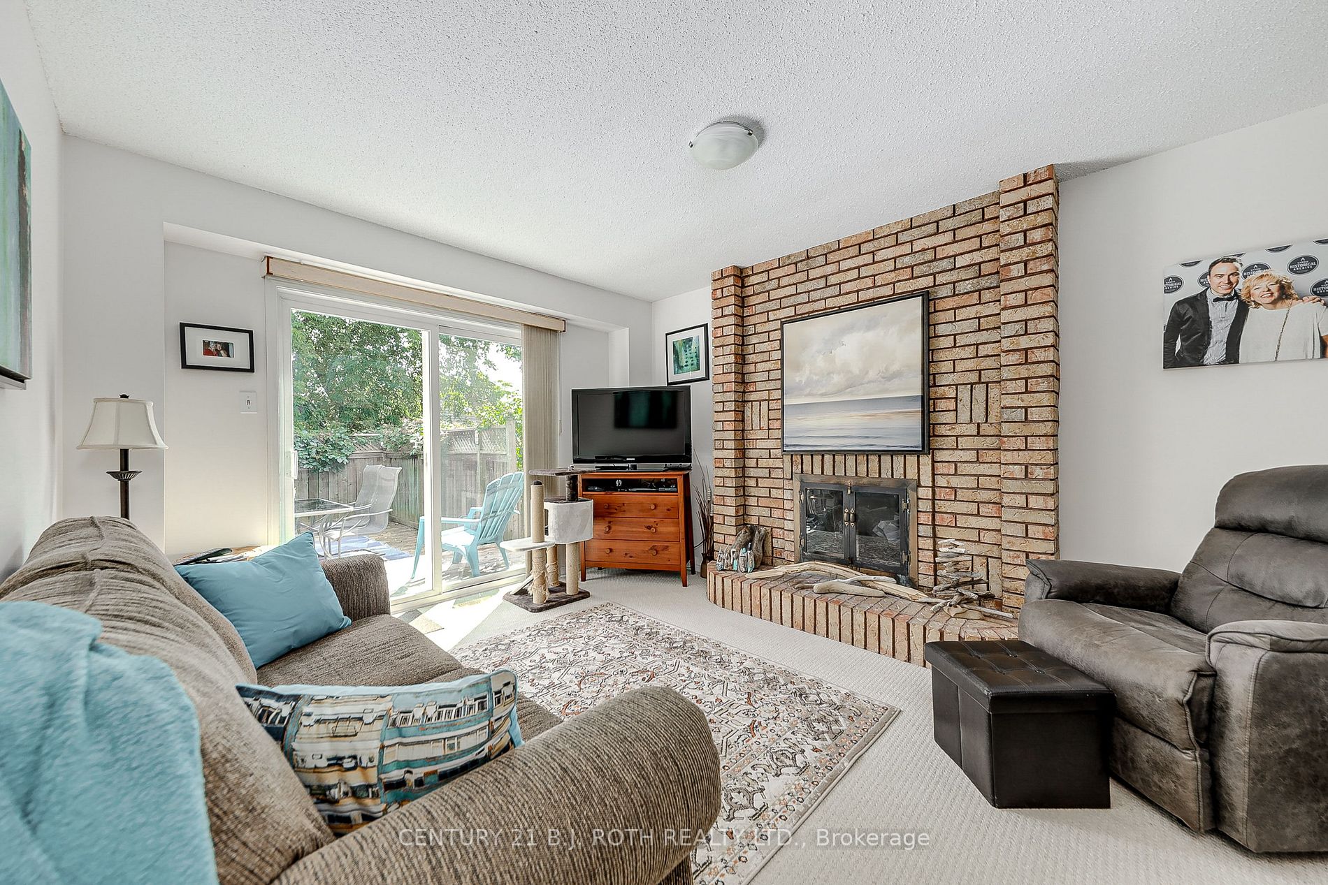 5 Richler Cres