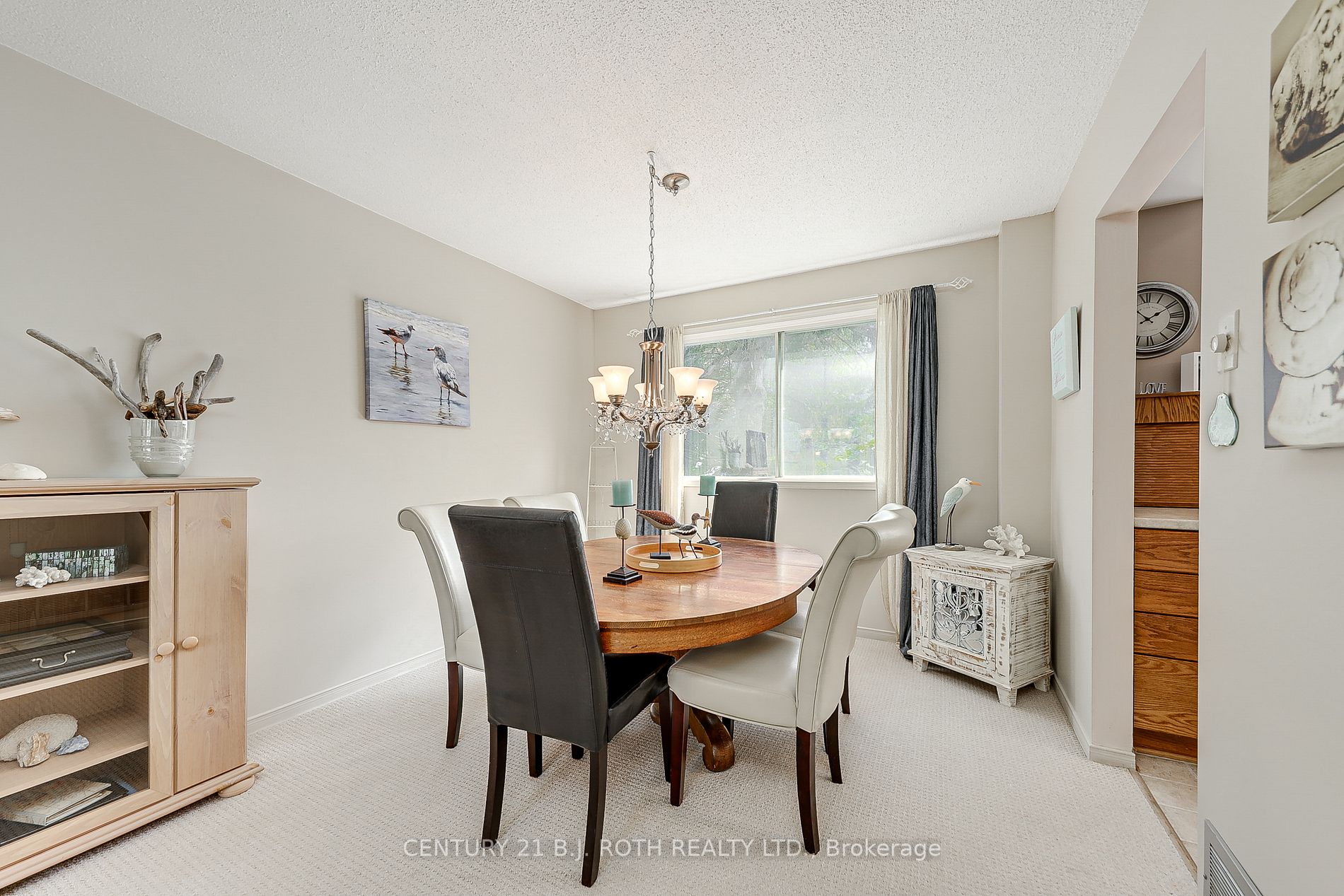 5 Richler Cres