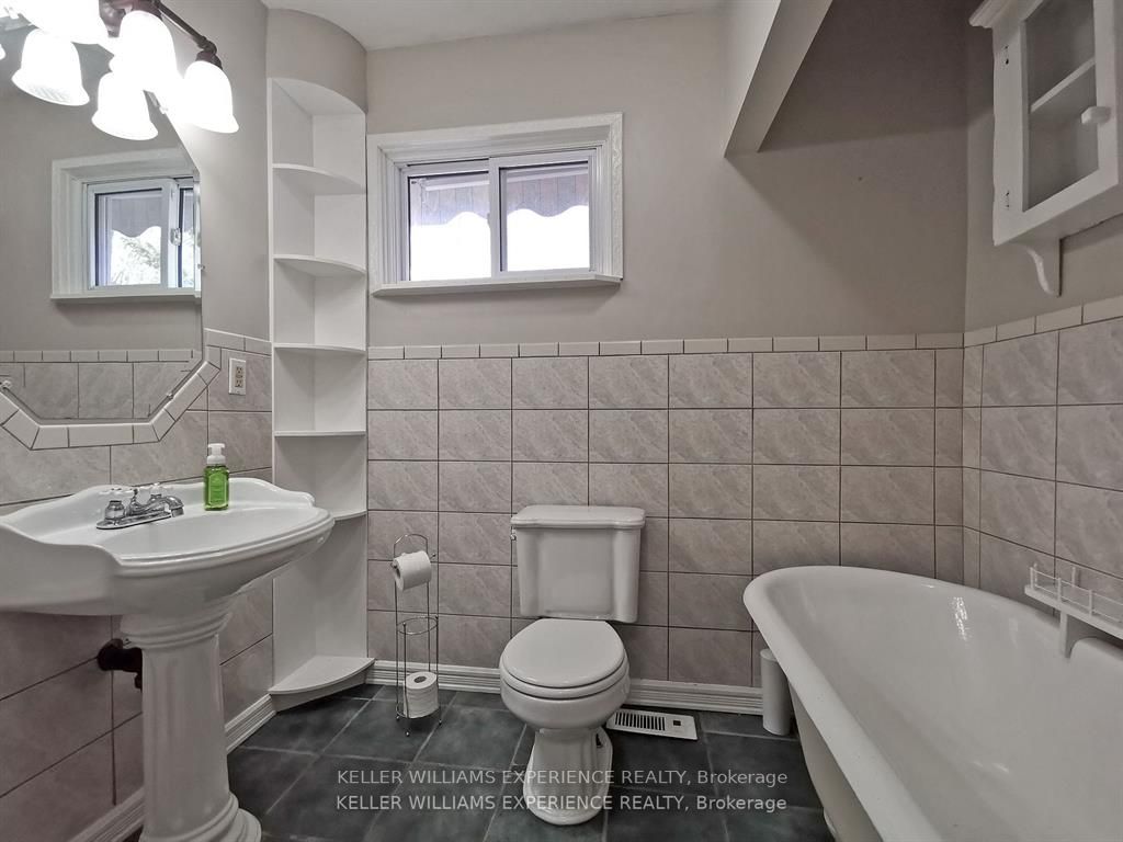 12 Stanton Dr