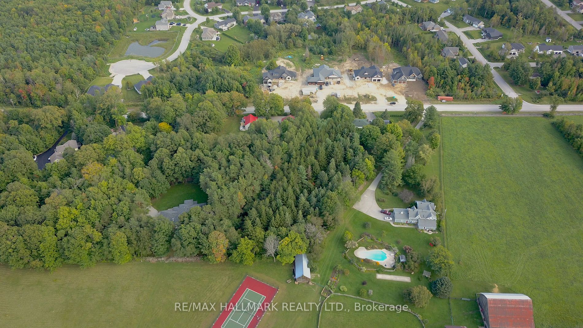 70 Moonstone Rd E