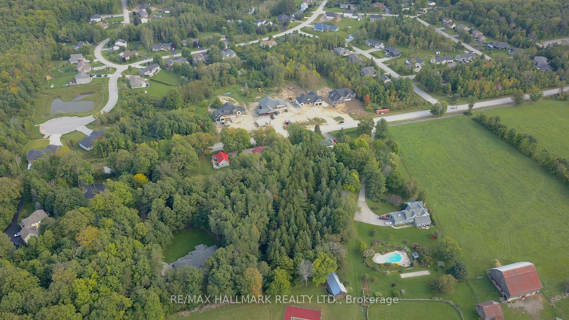 70 Moonstone Rd E