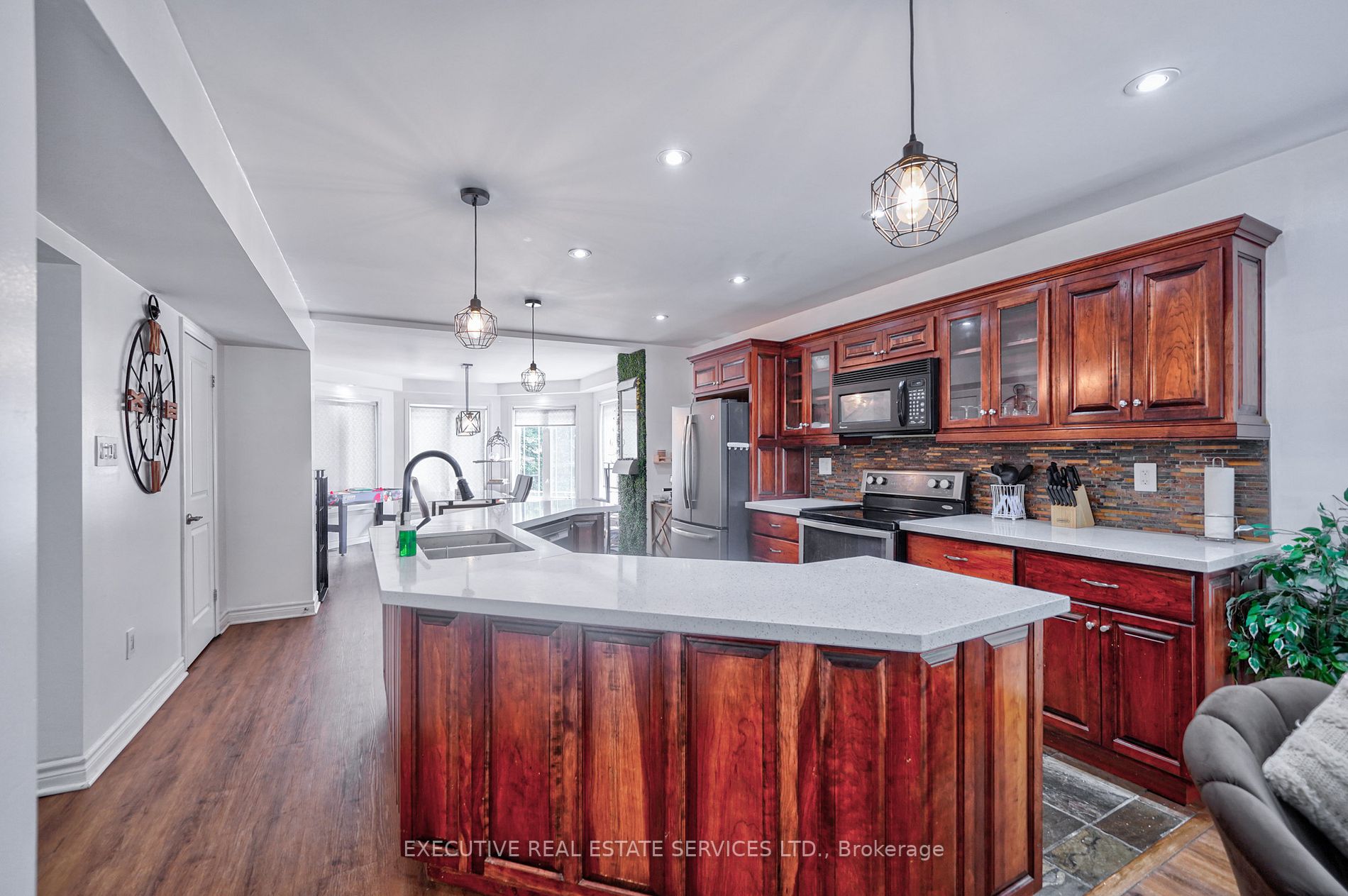 Listing S6798530 - Large Photo # 14