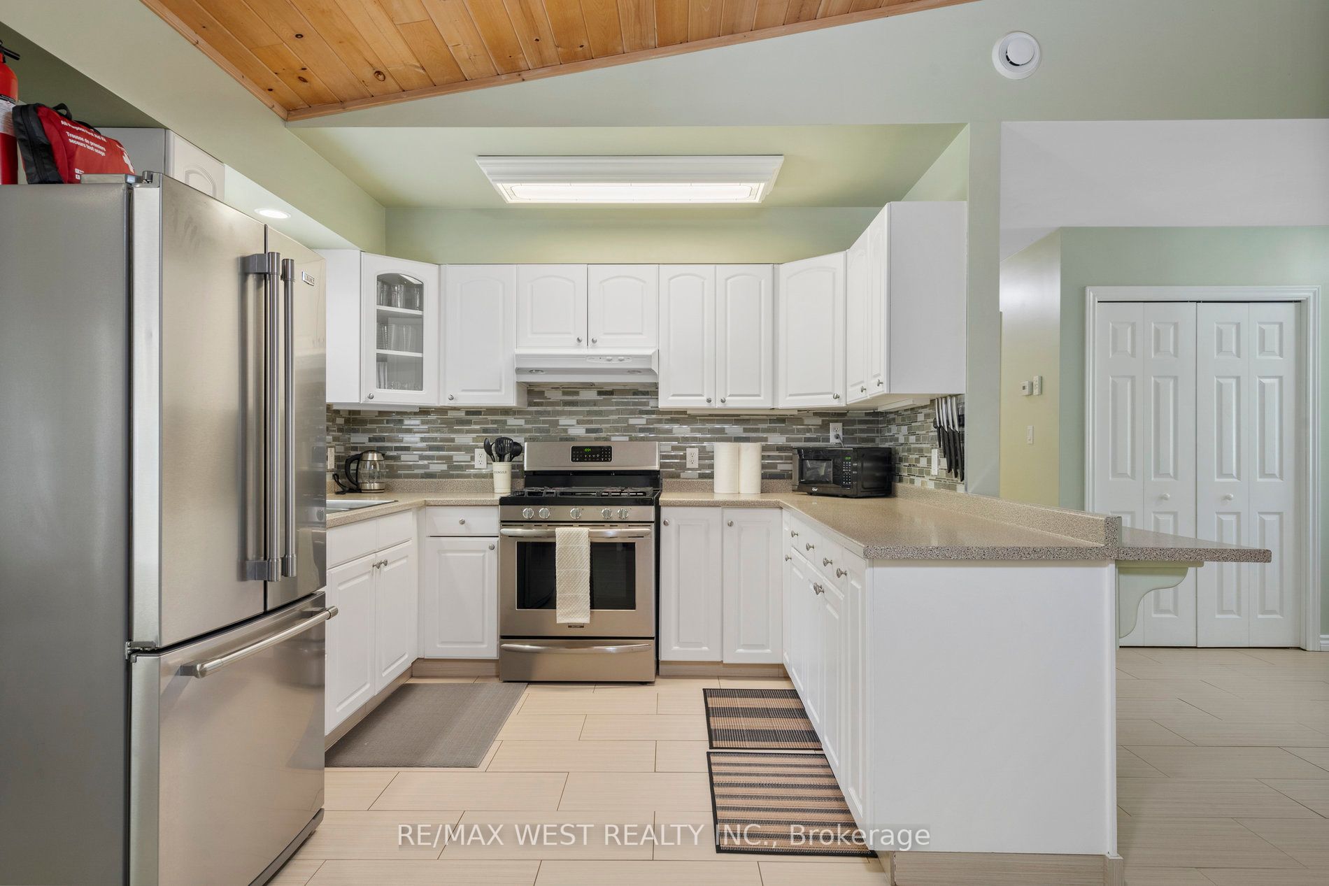 Listing S6799040 - Large Photo # 8