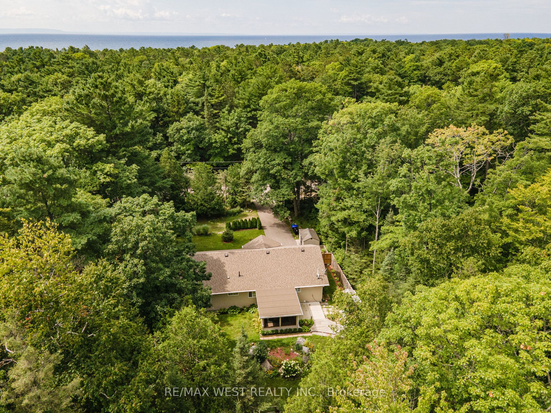 Listing S6799040 - Large Photo # 36