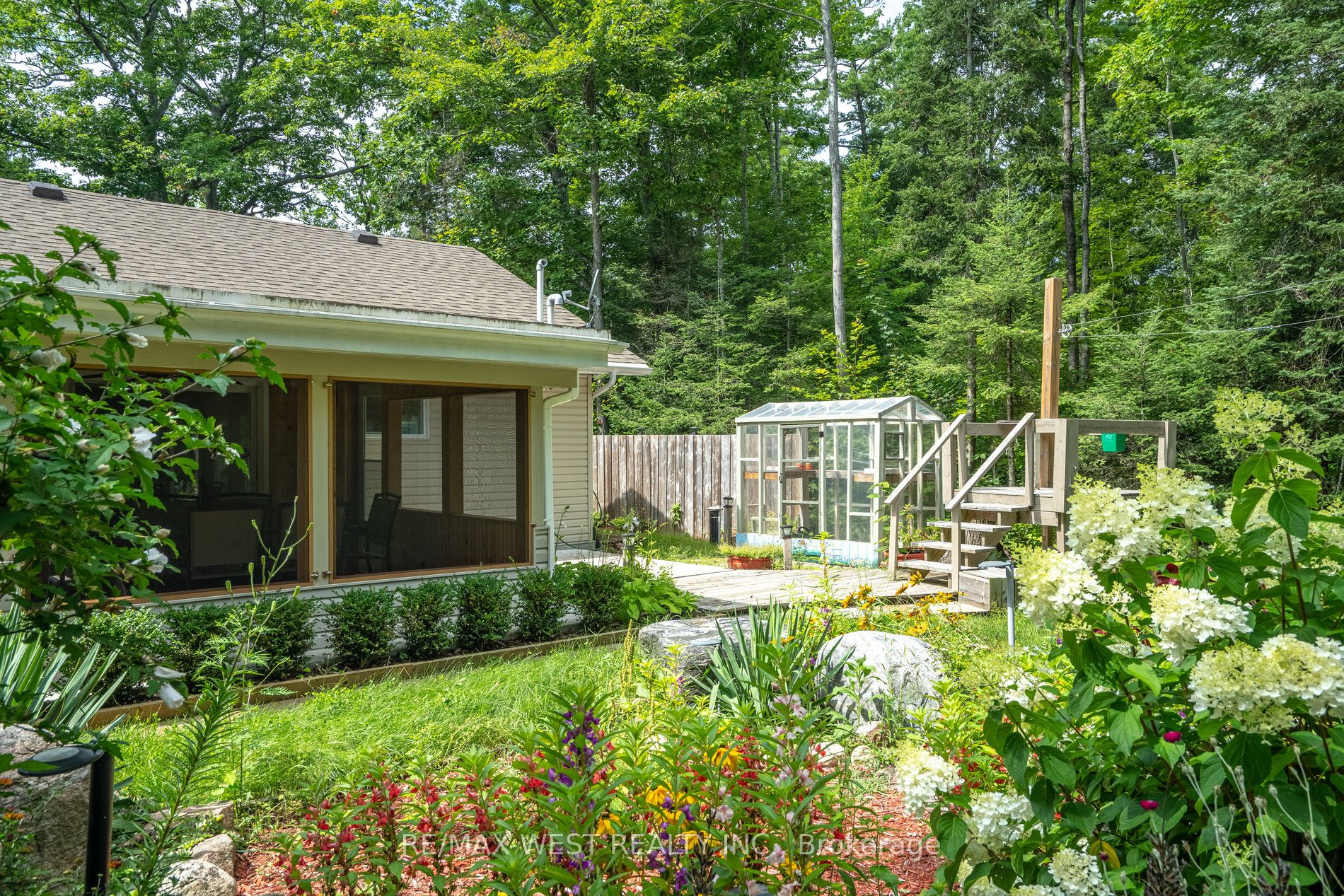 Listing S6799040 - Large Photo # 26