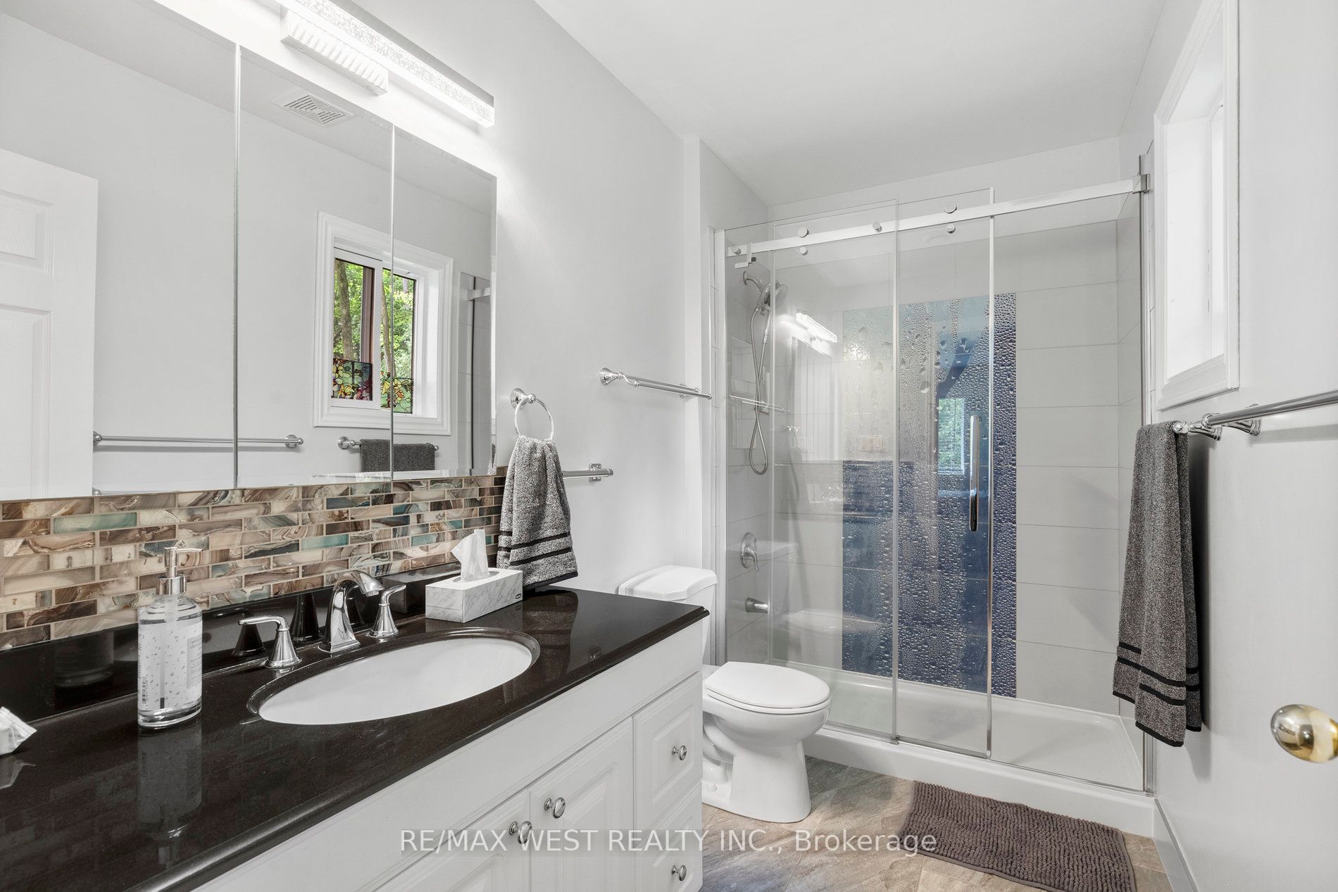Listing S6799040 - Large Photo # 18