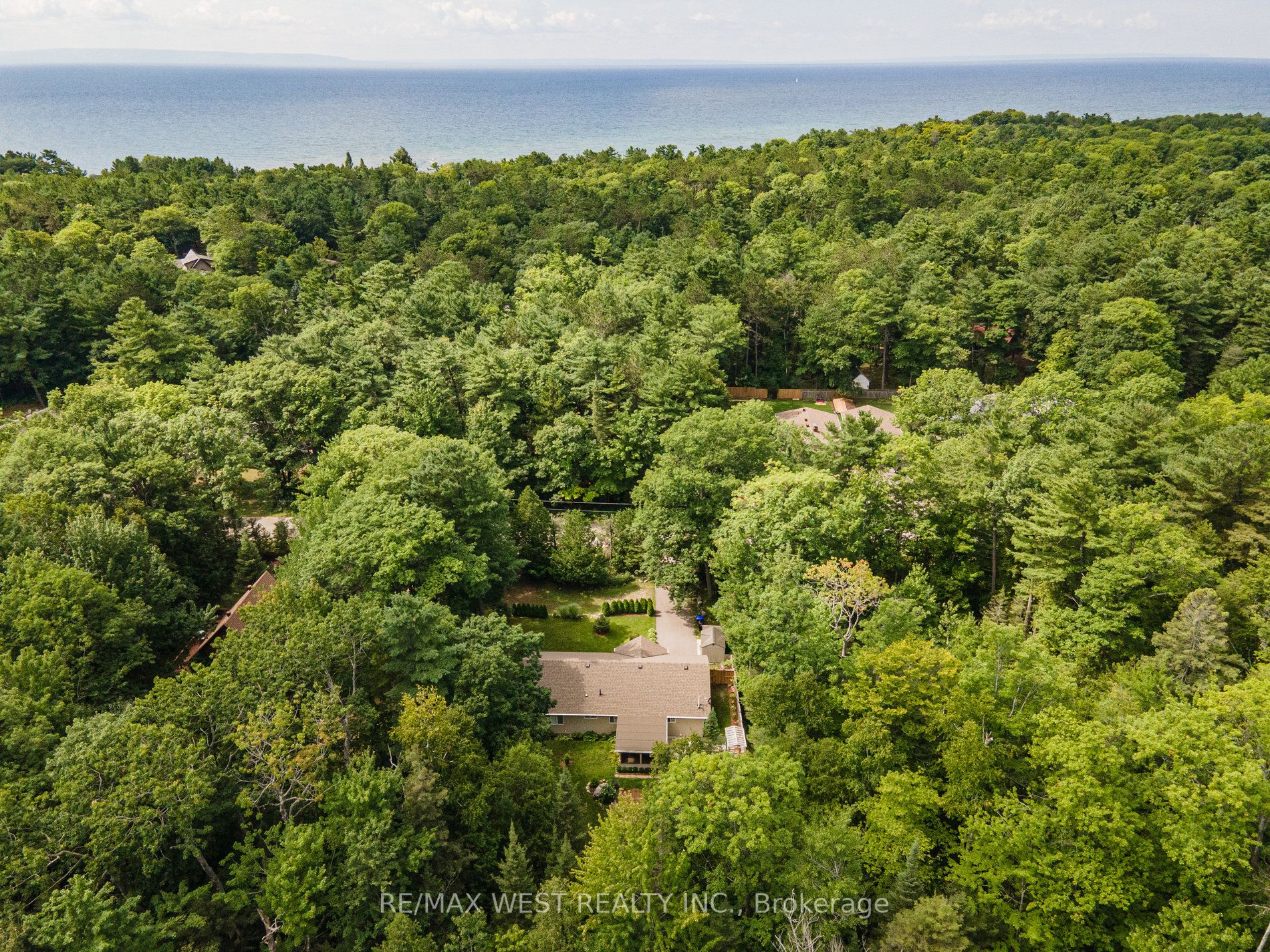 Listing S6799040 - Large Photo # 35