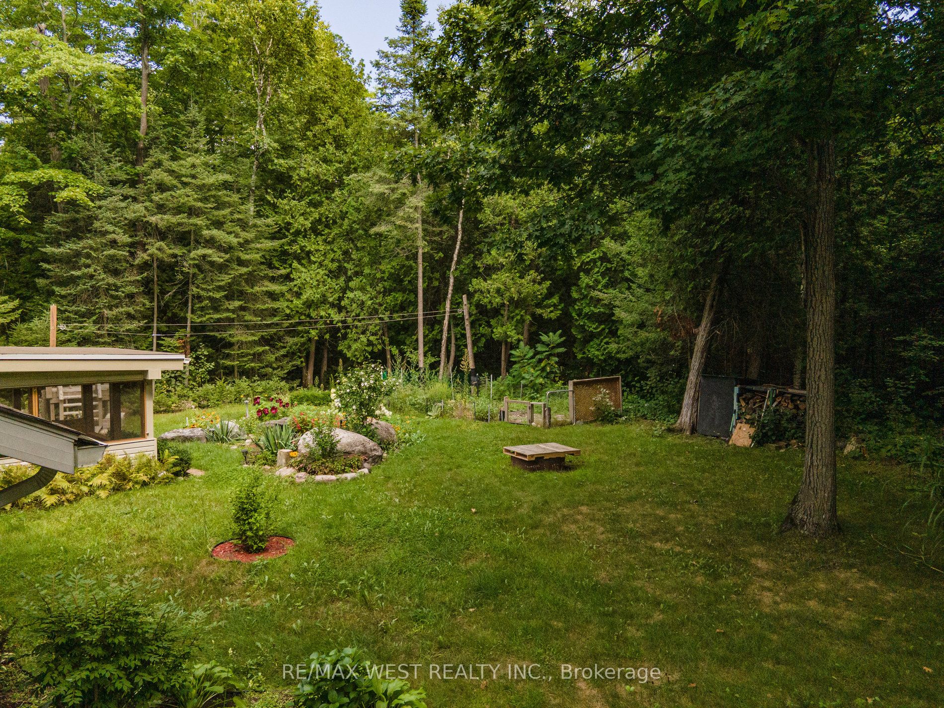 Listing S6799040 - Large Photo # 38
