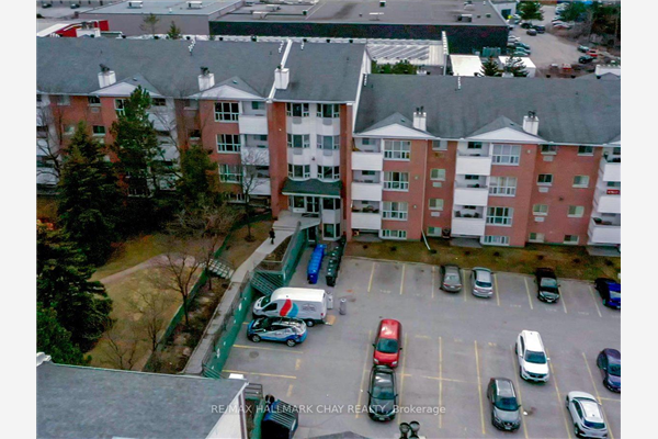 126 Bell Farm Rd, Barrie