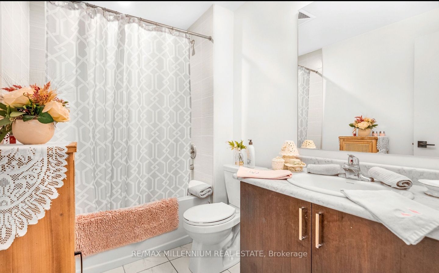 5 Chef Lane E, #209