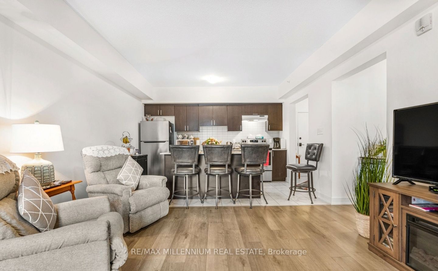 5 Chef Lane E, #209