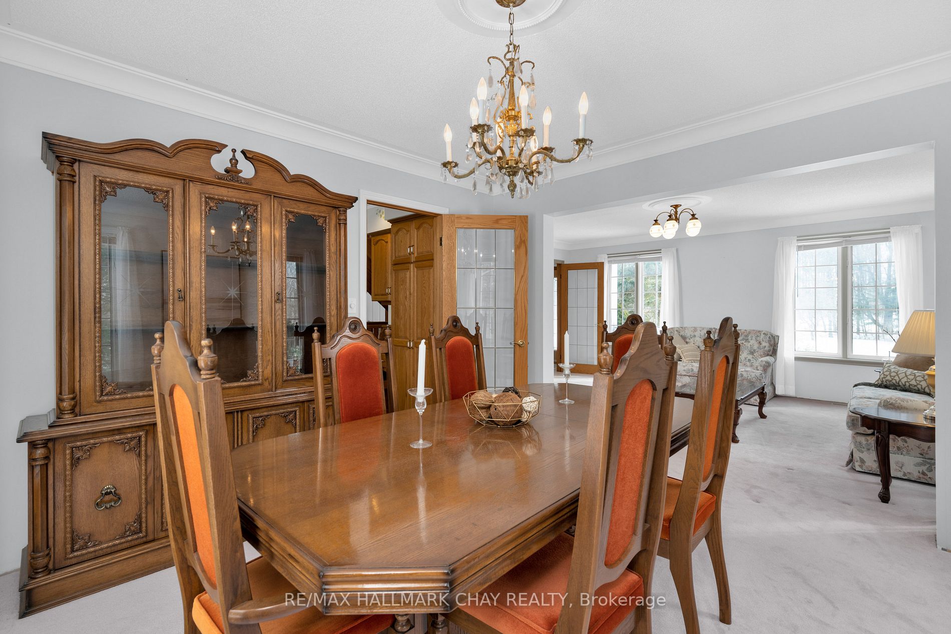 712 Mt St Louis Rd W