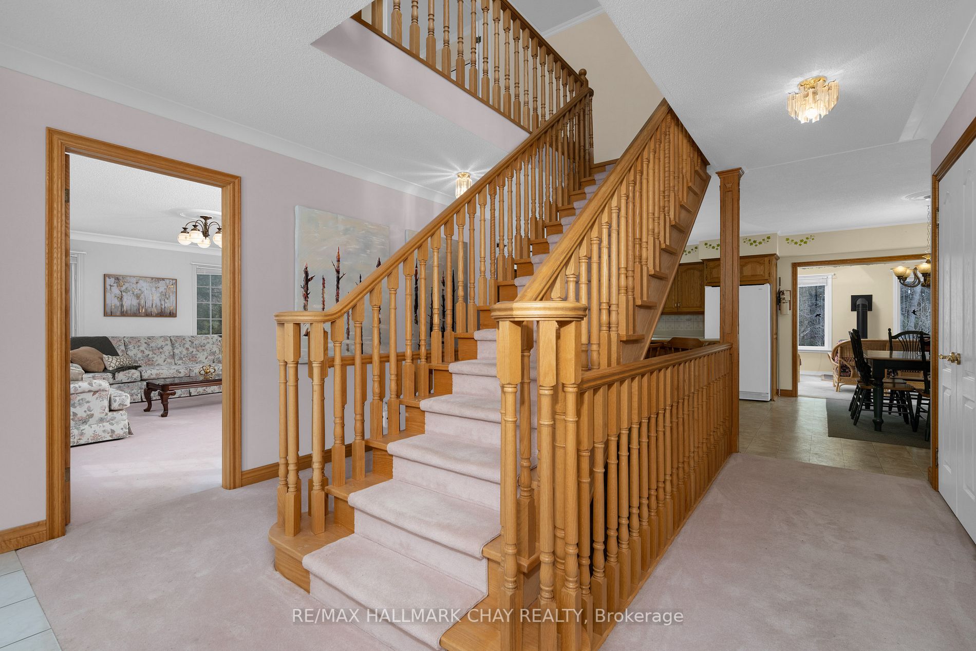 712 Mt St Louis Rd W