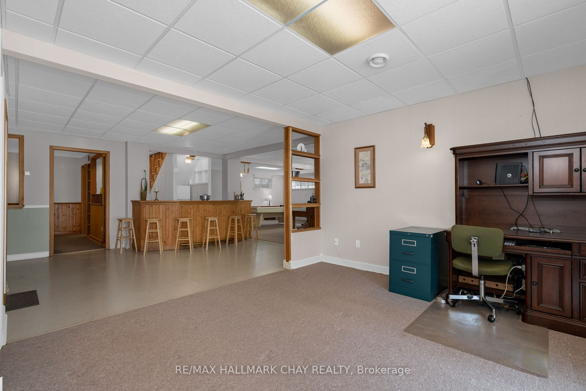 712 Mt St Louis Rd W