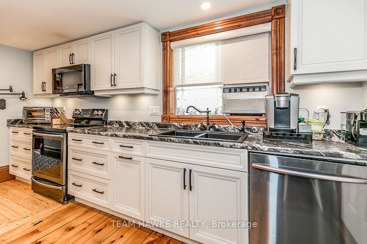 576 Dominion Ave
