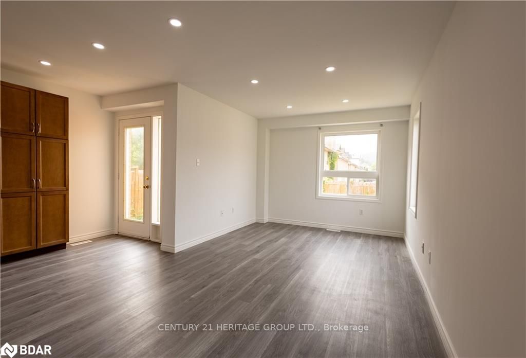 138 Sproule Dr