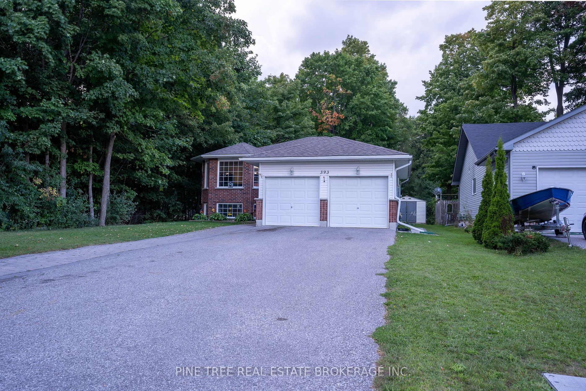 393 Grenville Ave
