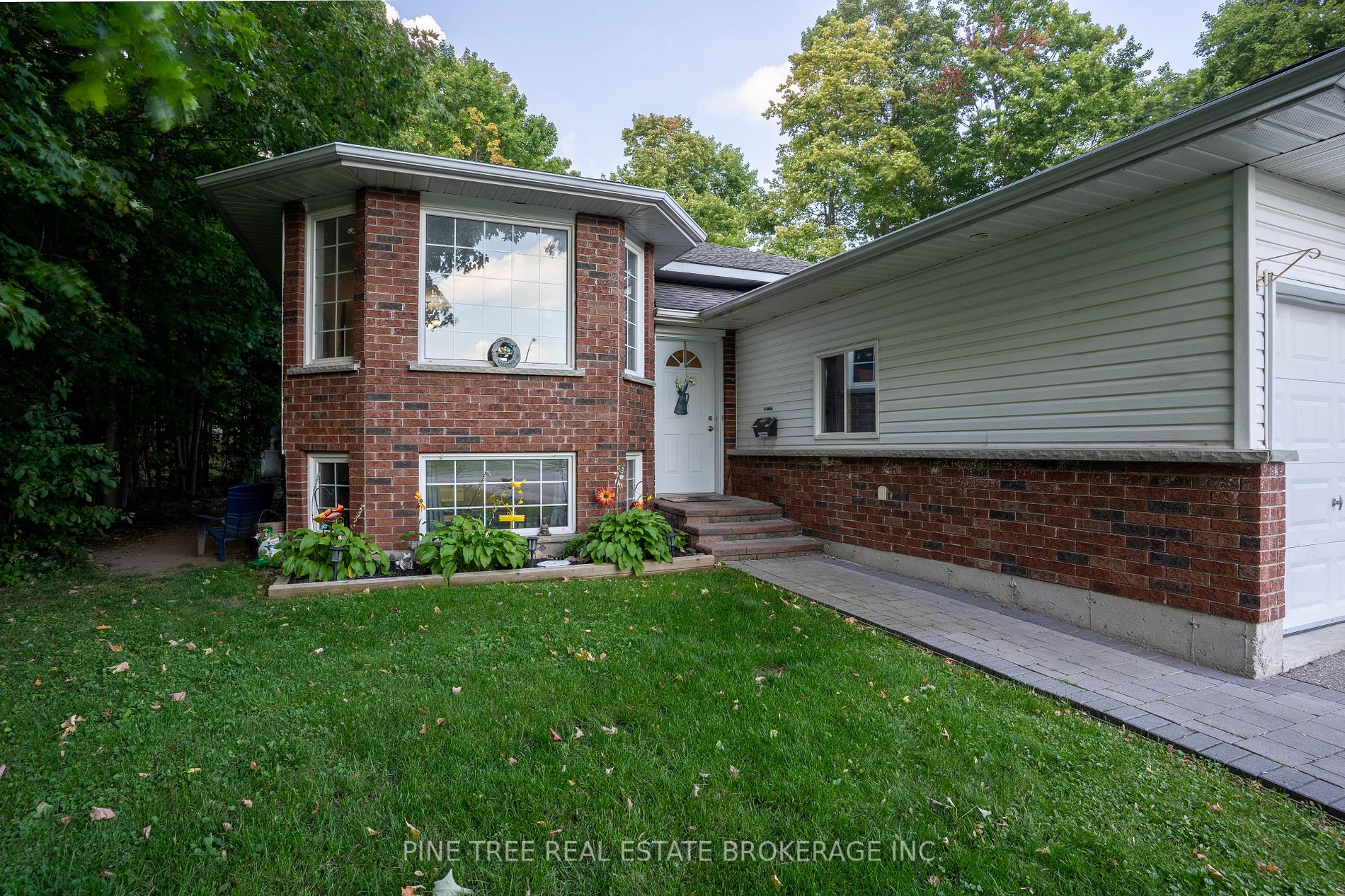 393 Grenville Ave