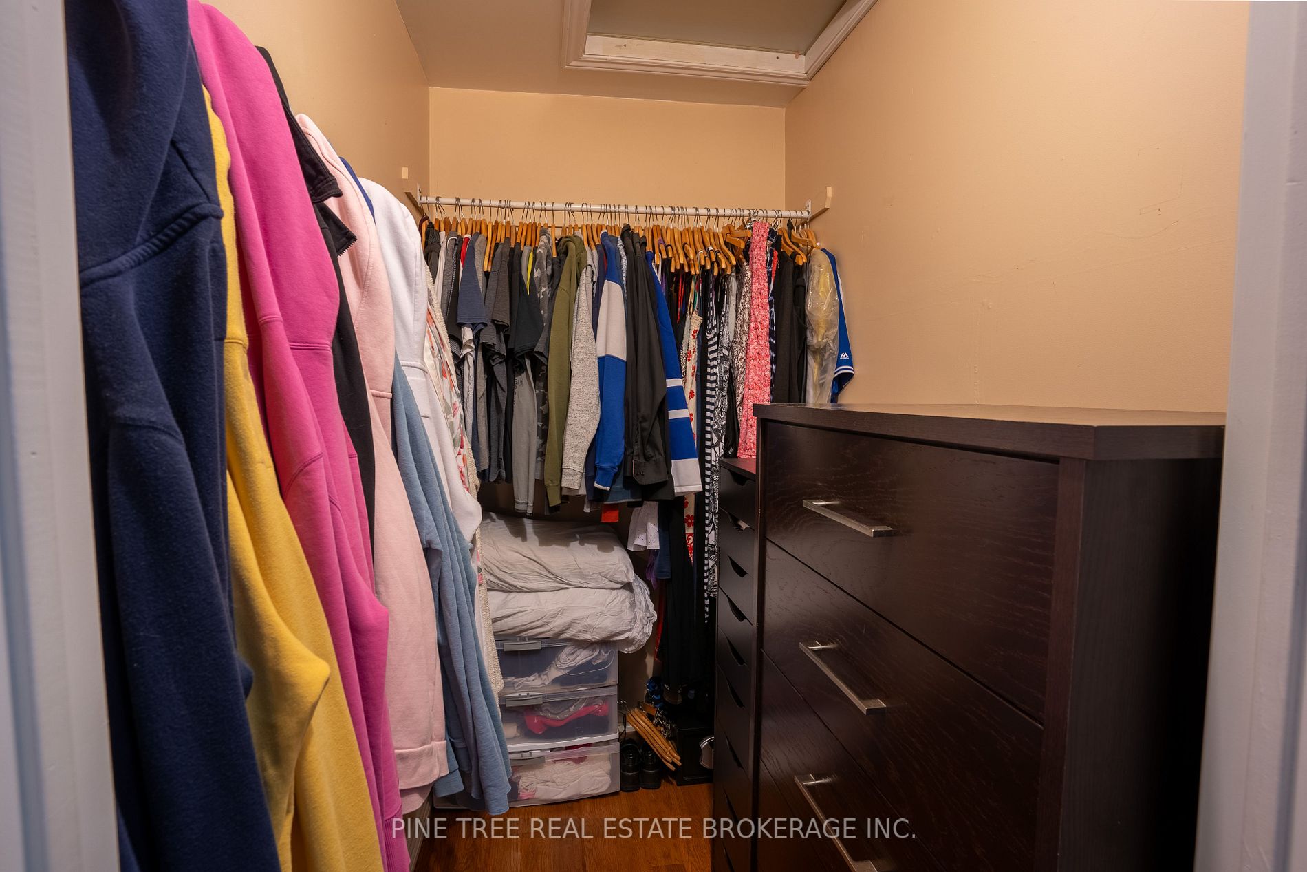 393 Grenville Ave