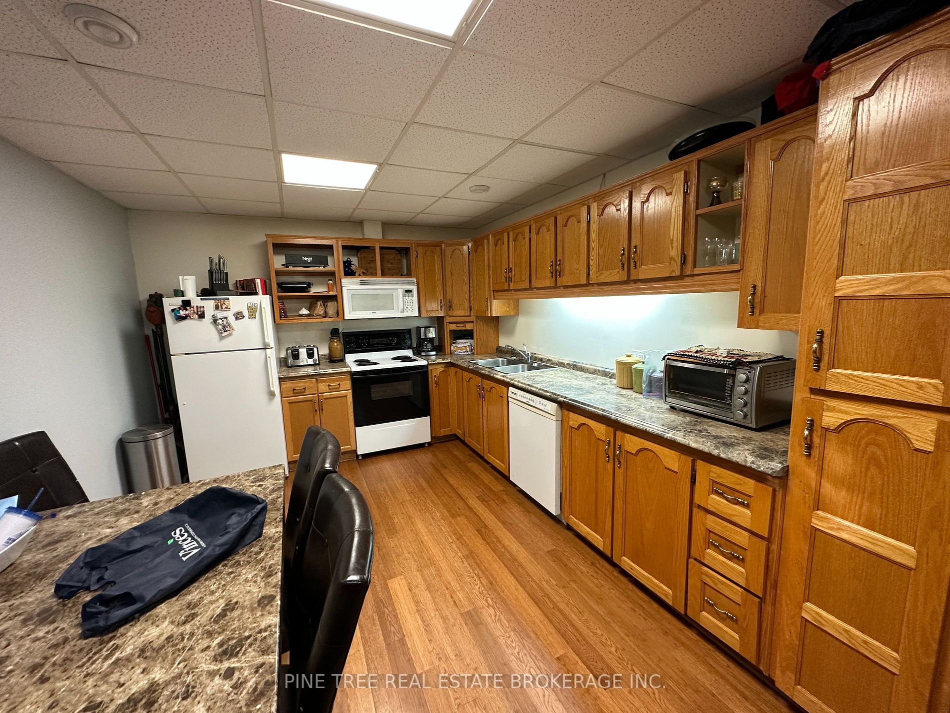 393 Grenville Ave