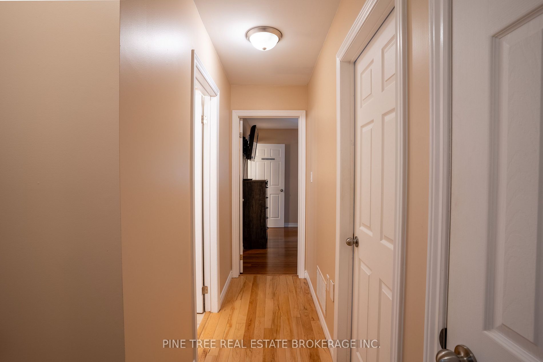 393 Grenville Ave