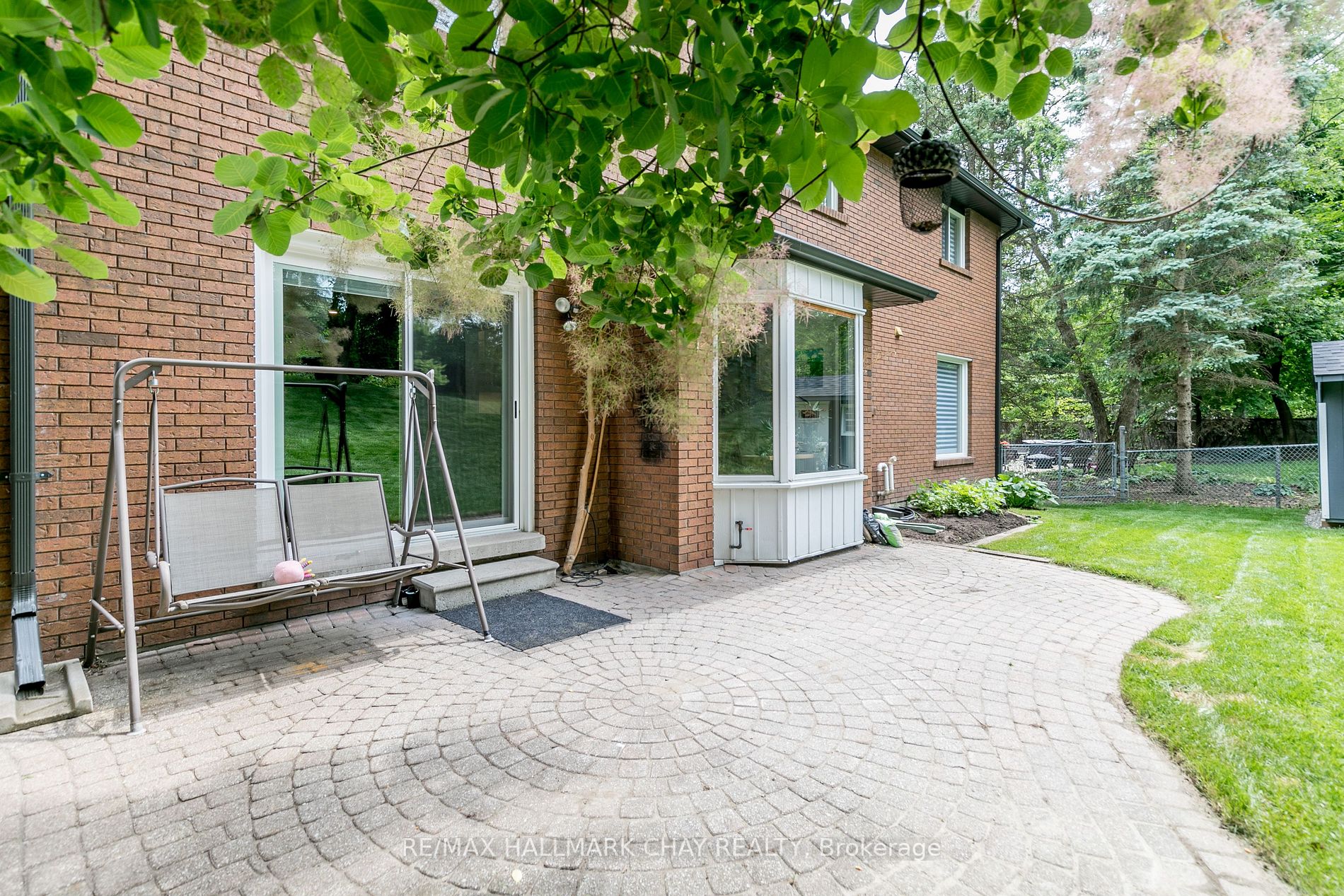 18 Valley Drive