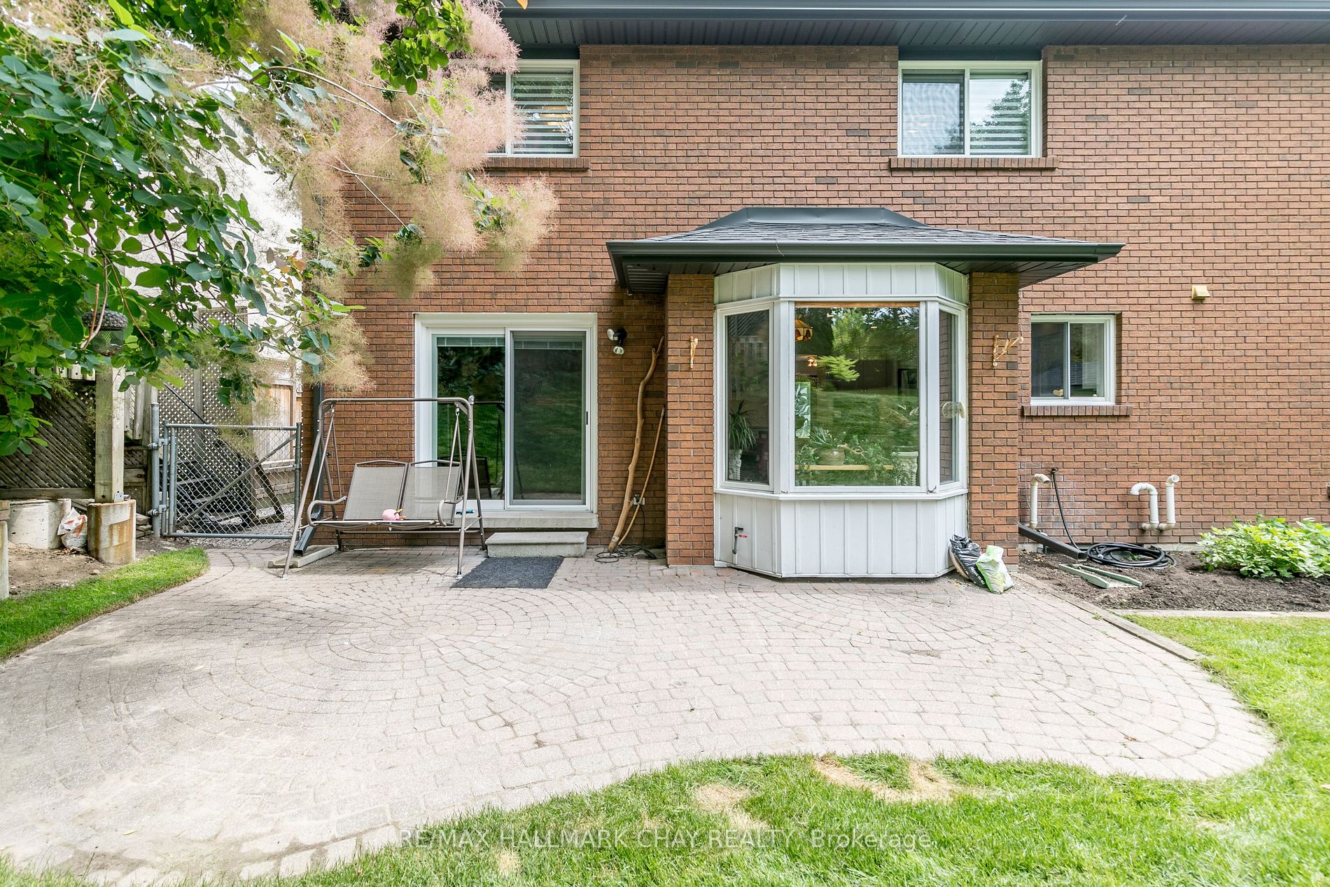 18 Valley Drive