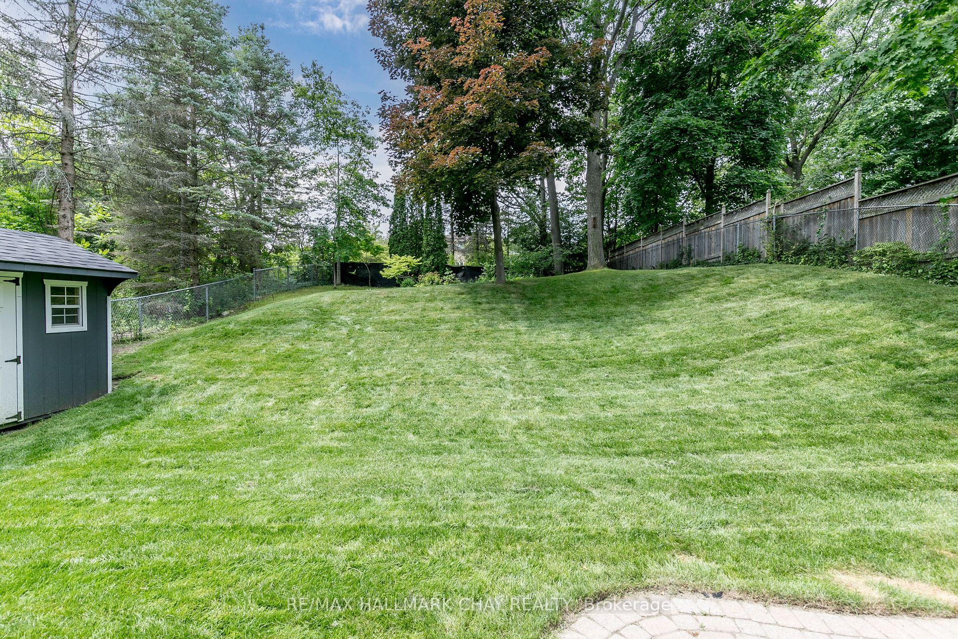 18 Valley Drive