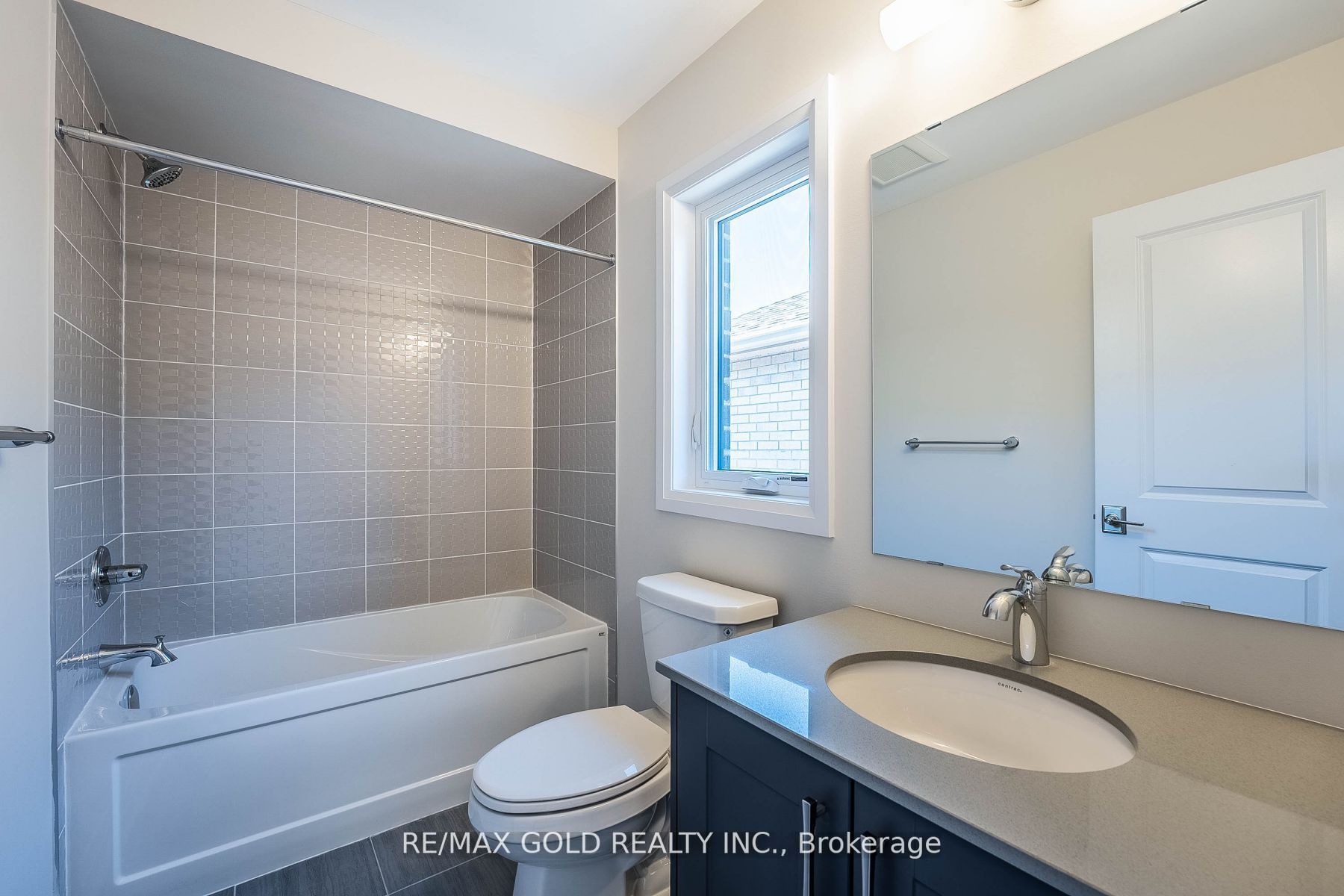 18 Sweet Cicely St