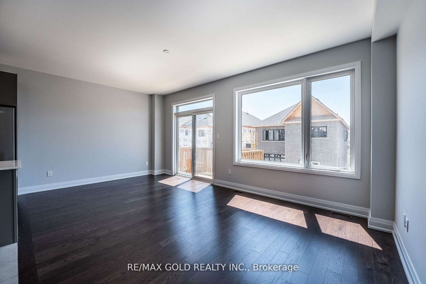 18 Sweet Cicely St