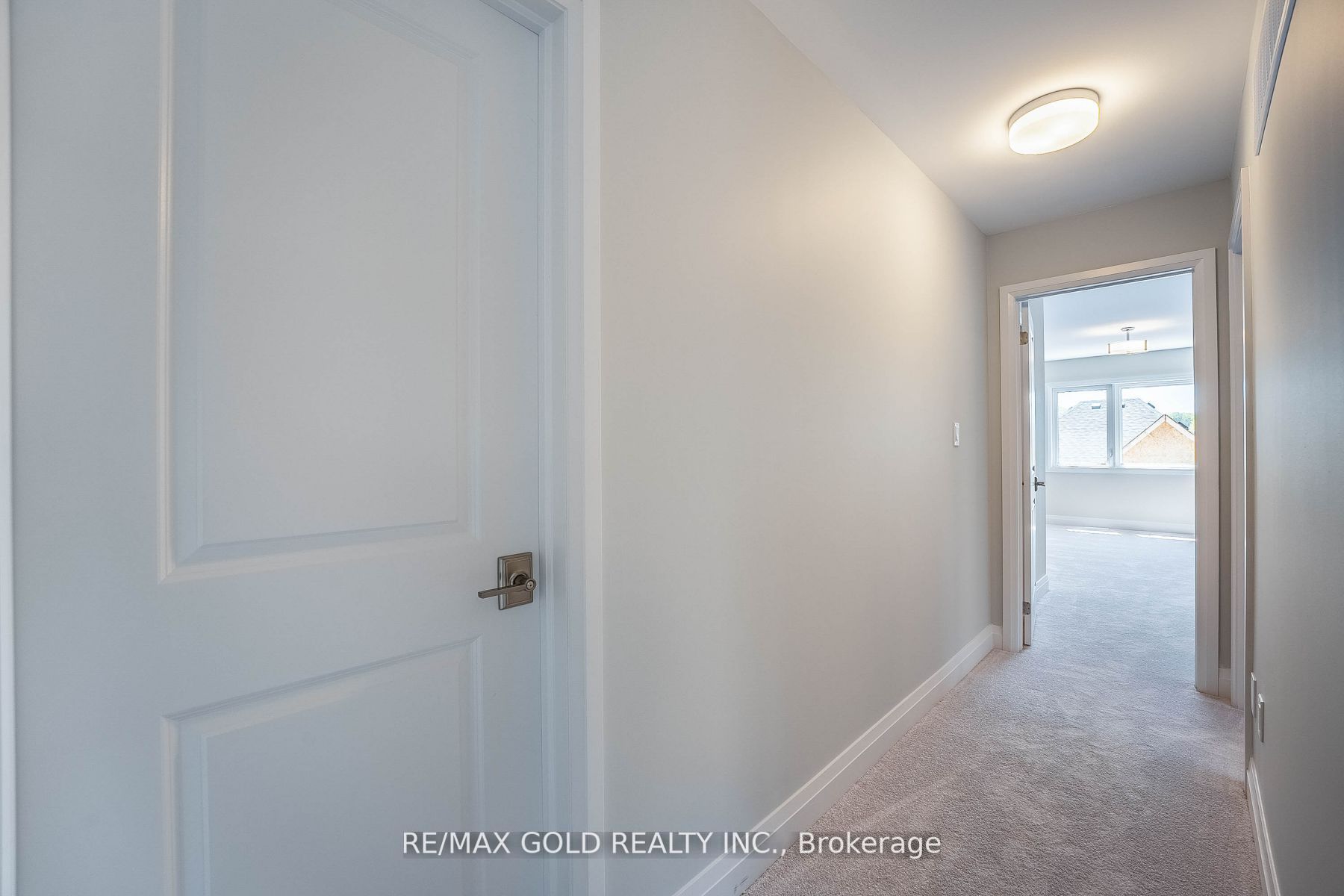 18 Sweet Cicely St