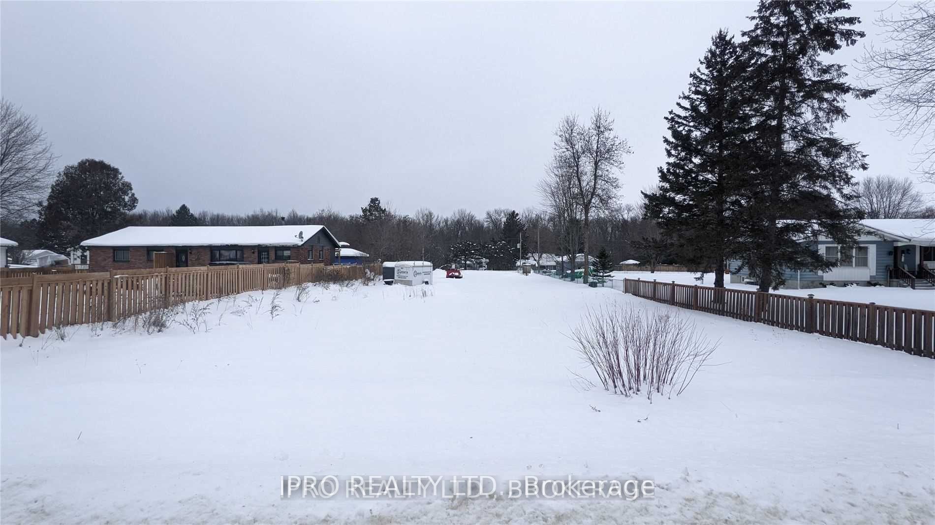 3356 Flos Four Rd W