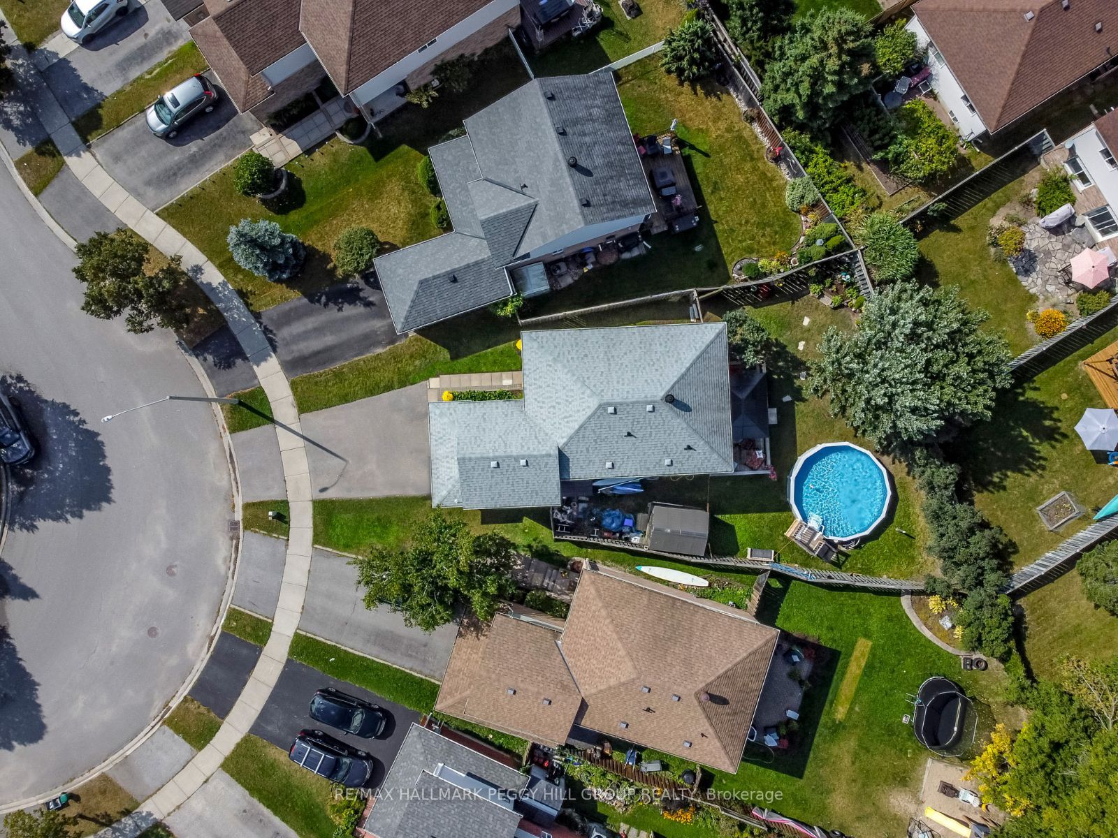 26 Moir Cres