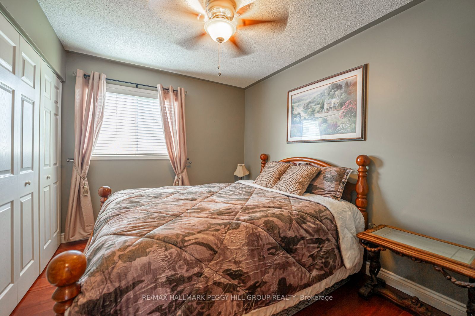 26 Moir Cres
