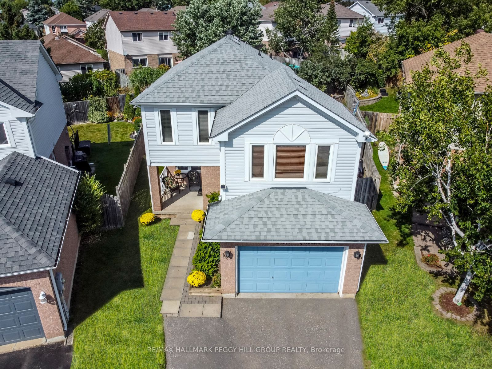 26 Moir Cres