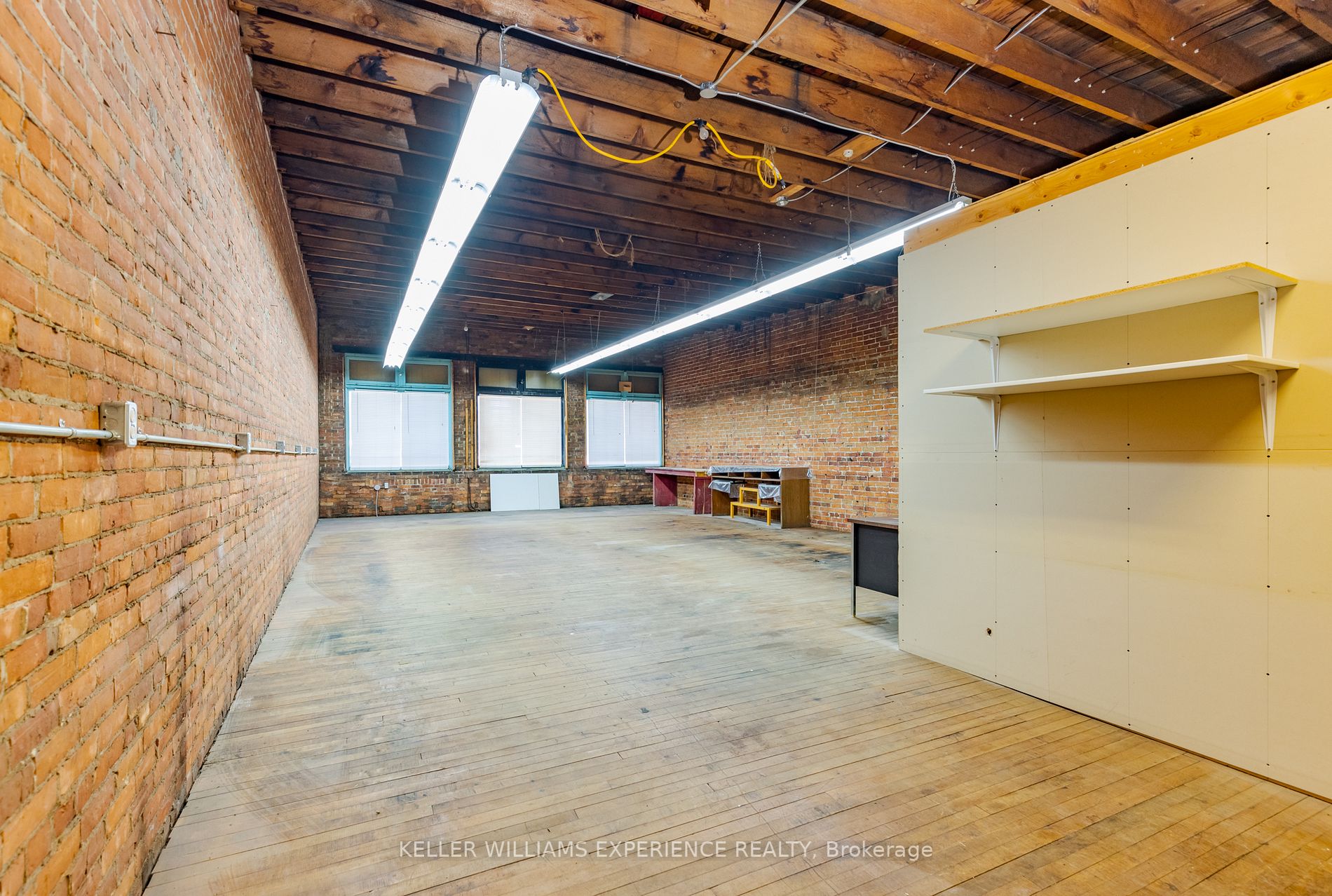 276 King St