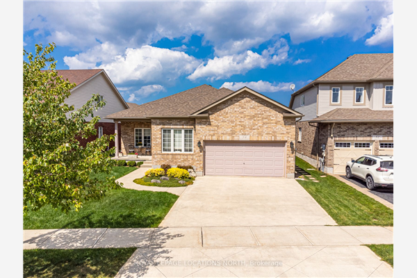 54 Kayla Cres, Collingwood