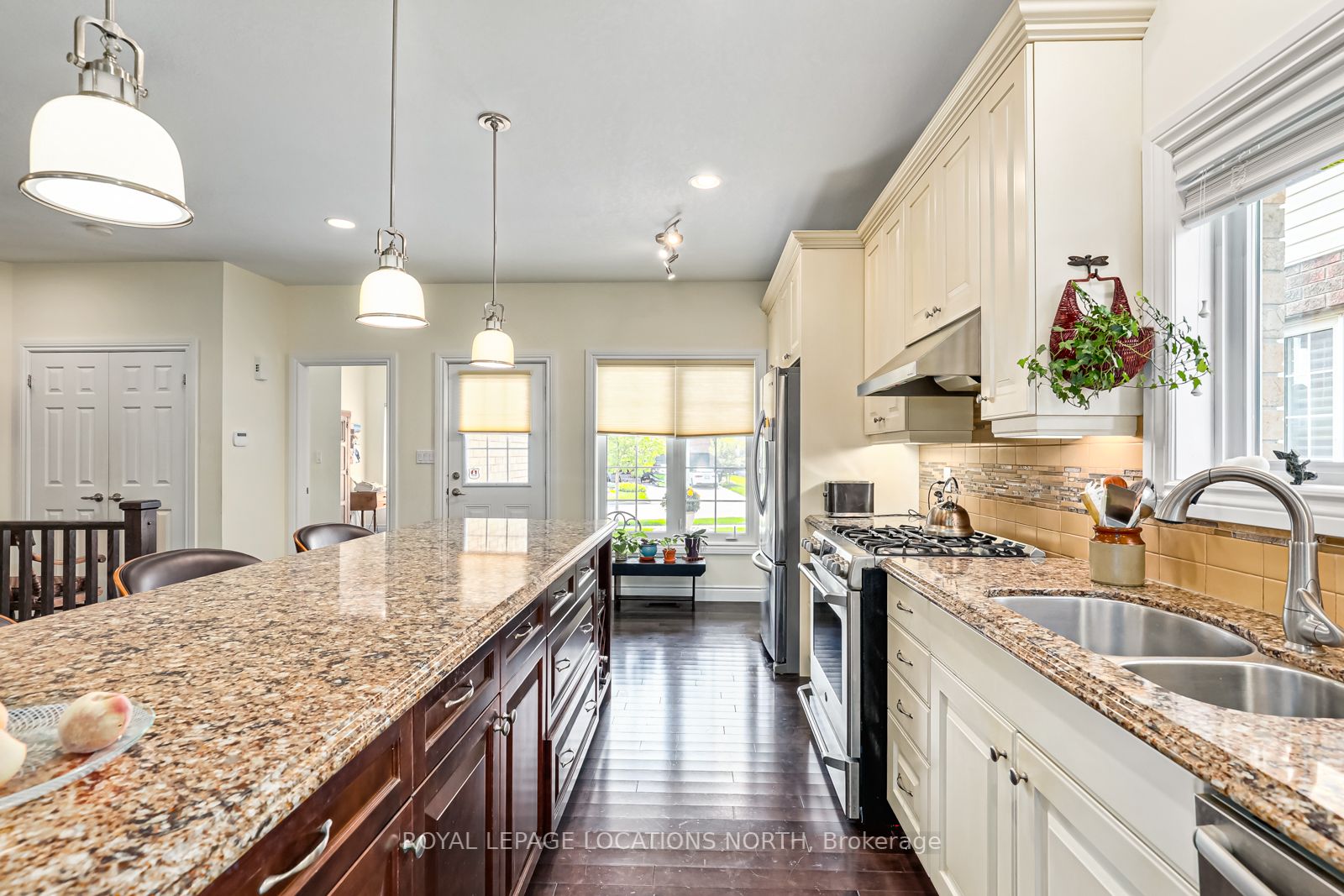 54 Kayla Cres