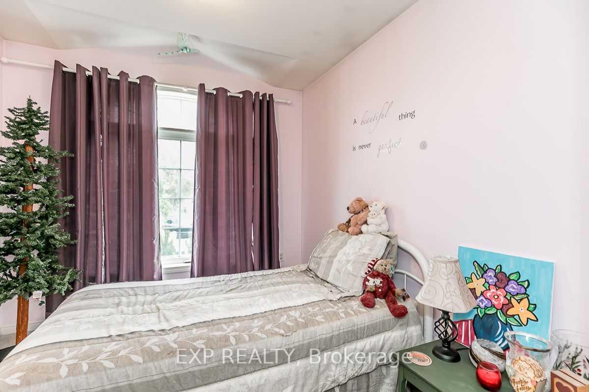 120 Courtney Cres