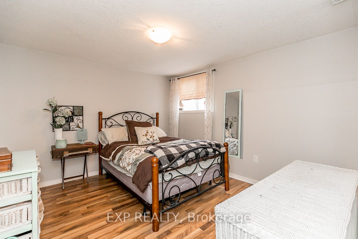 120 Courtney Cres