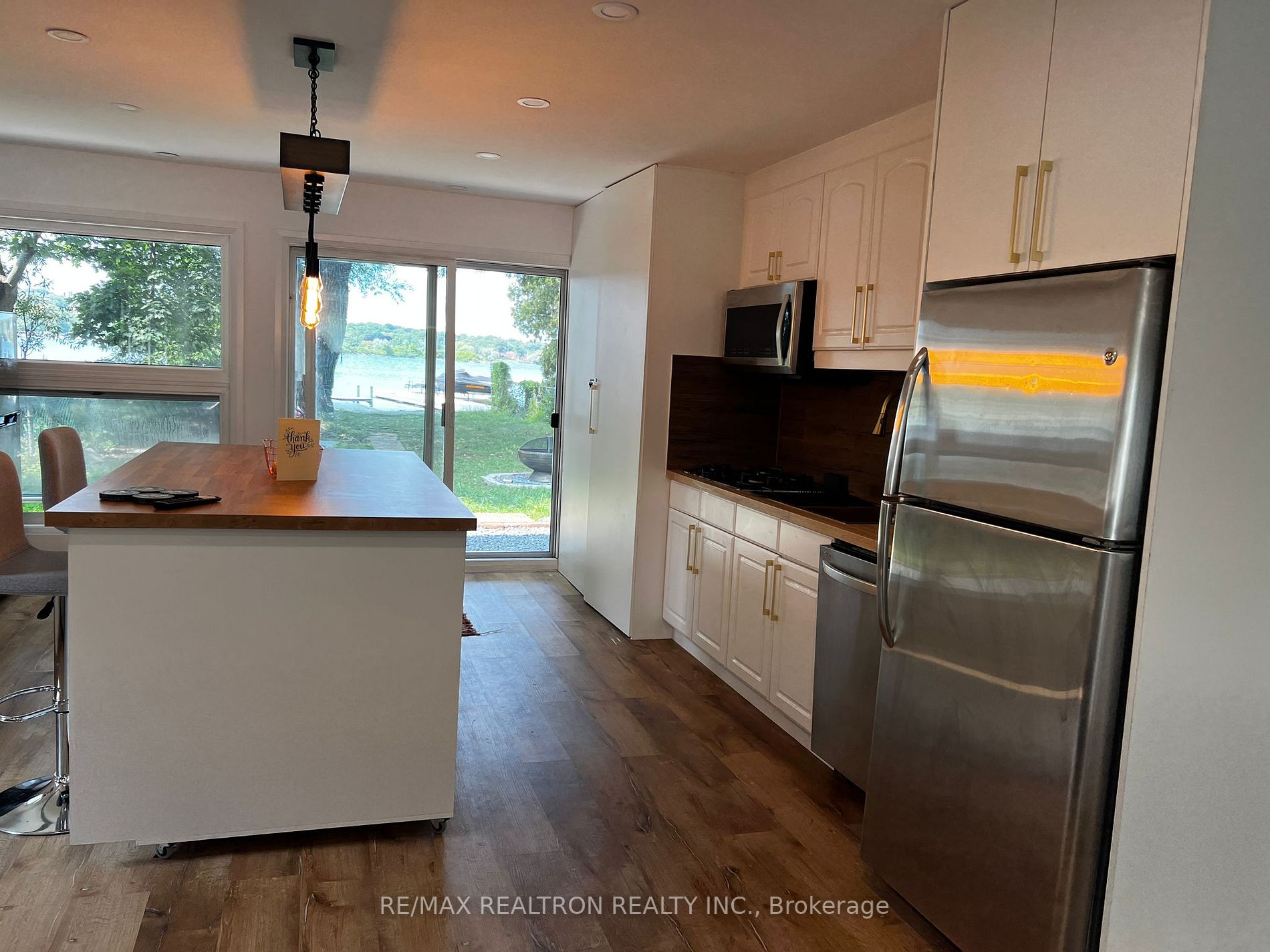 172 Cedar Island Rd