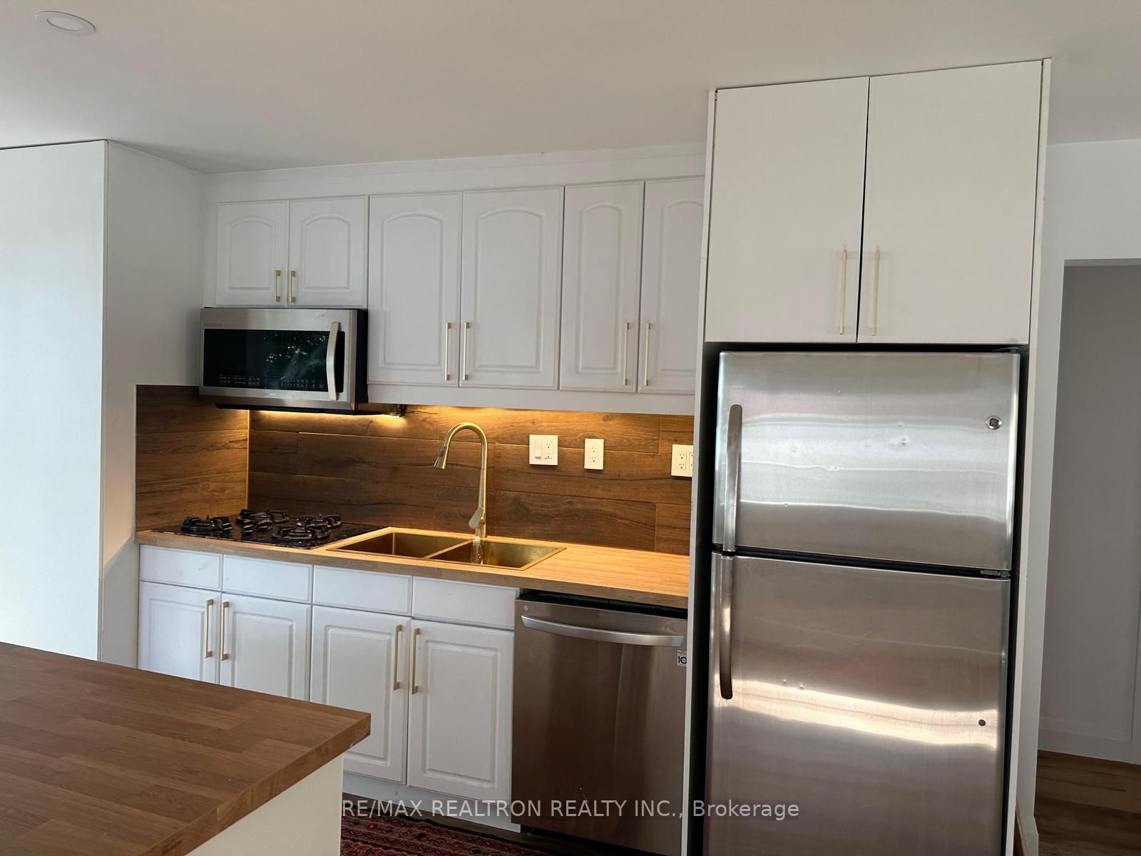 172 Cedar Island Rd