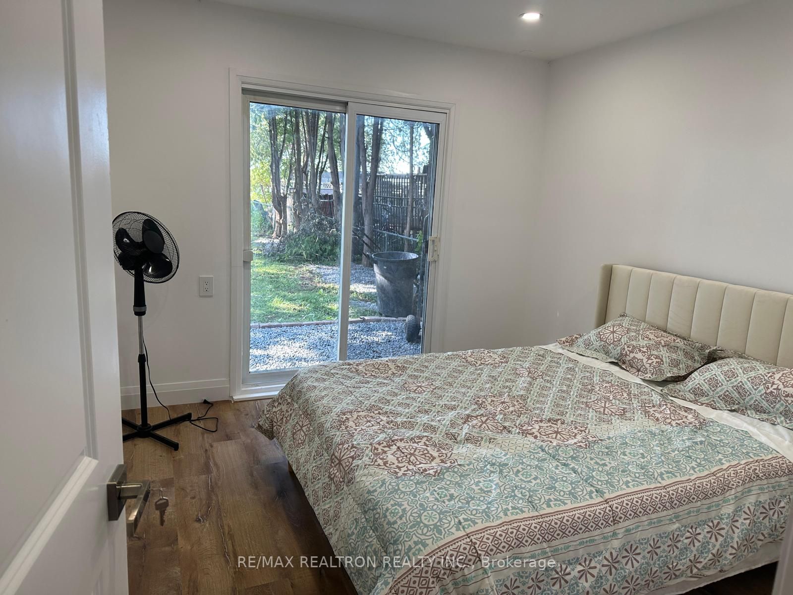 172 Cedar Island Rd
