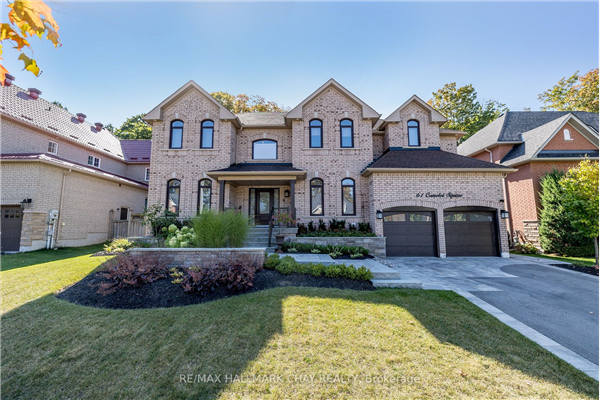 61 Camelot Sq, Barrie