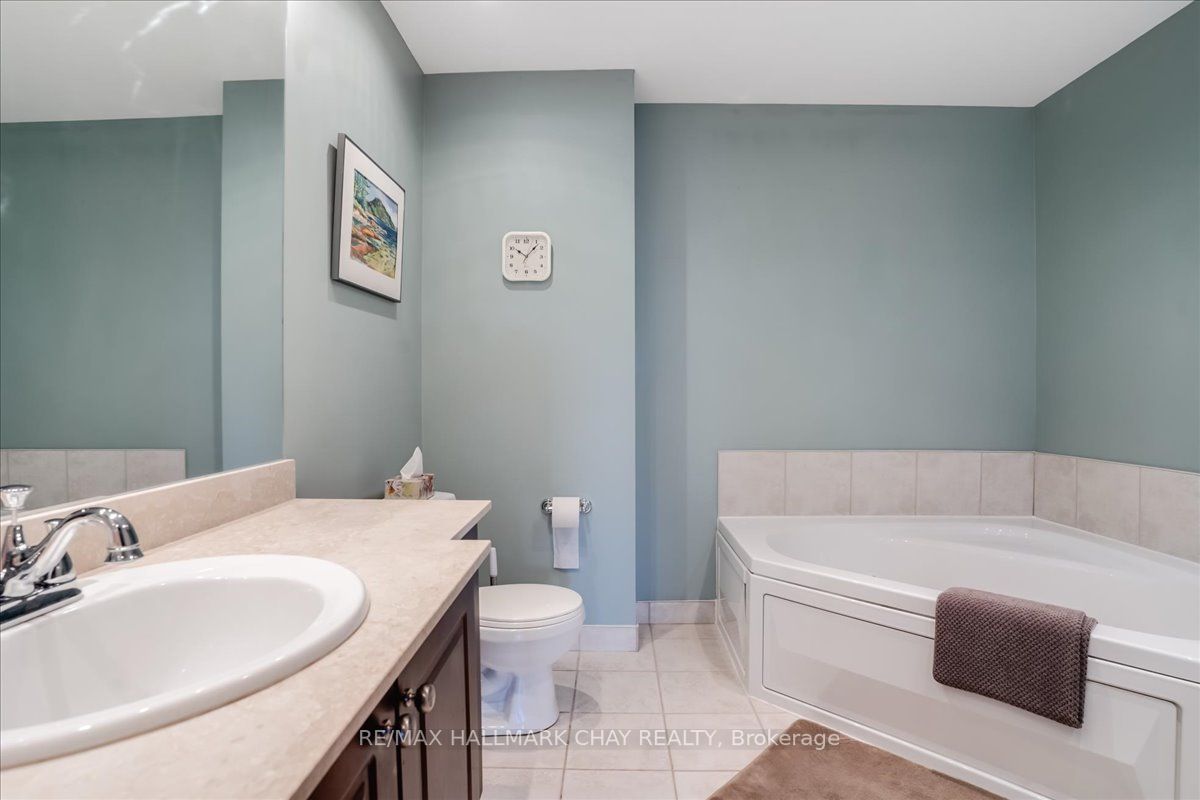 37 Ellen St, #510