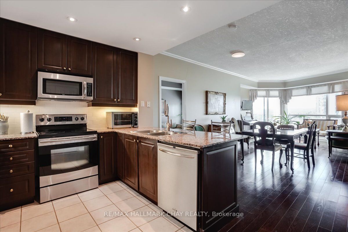 37 Ellen St, #510