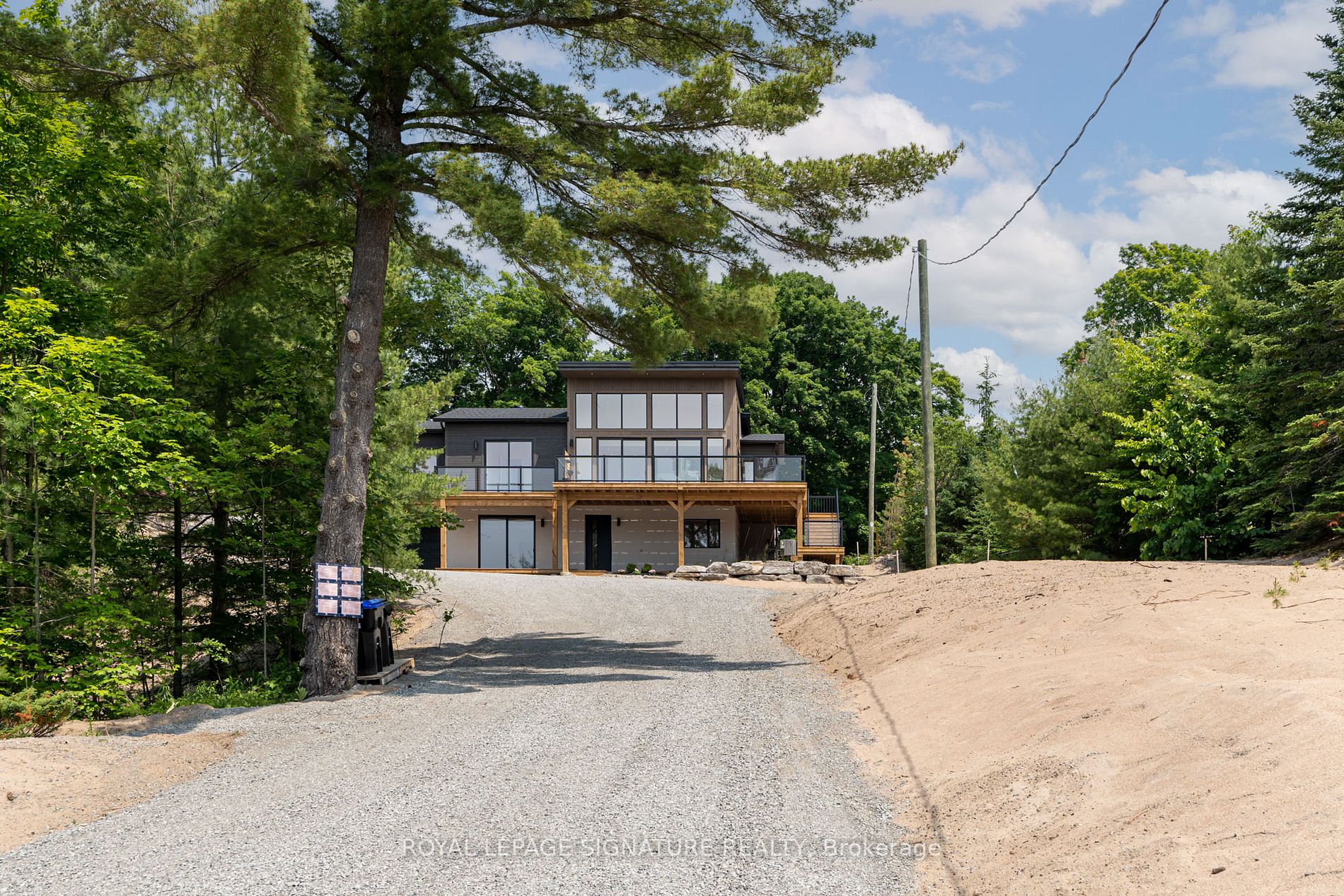 23 Milton St