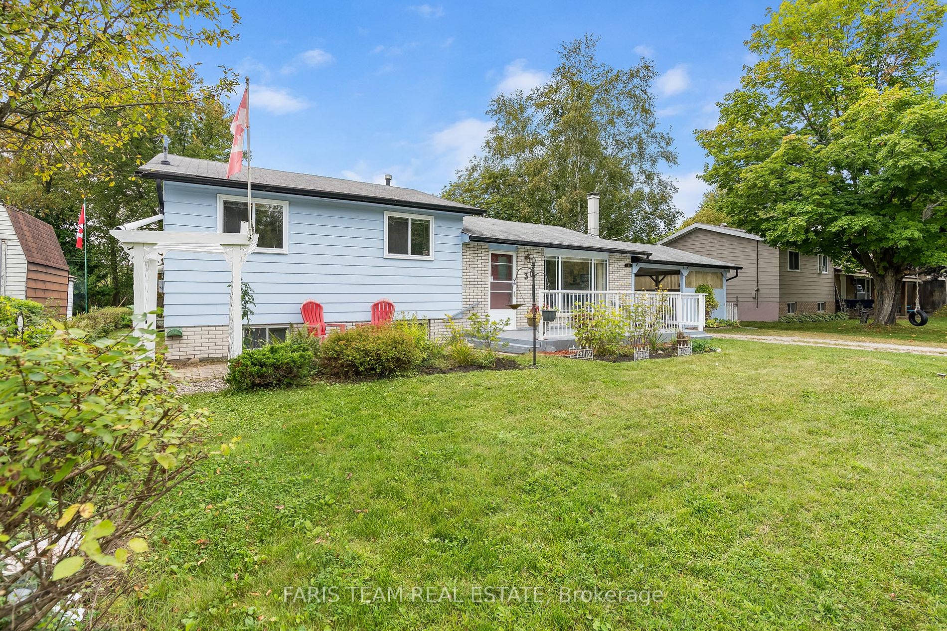 Listing S6814228 - Large Photo # 2
