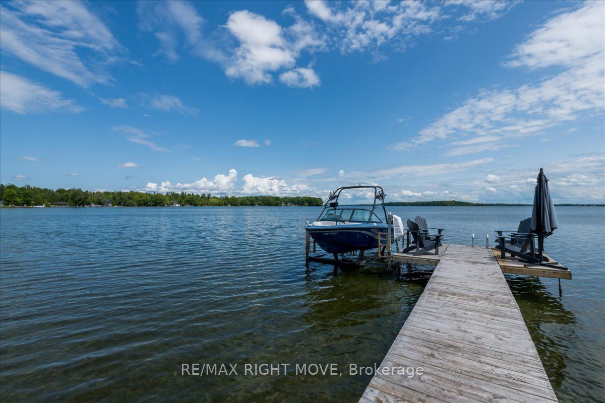 52 Maple Dr
